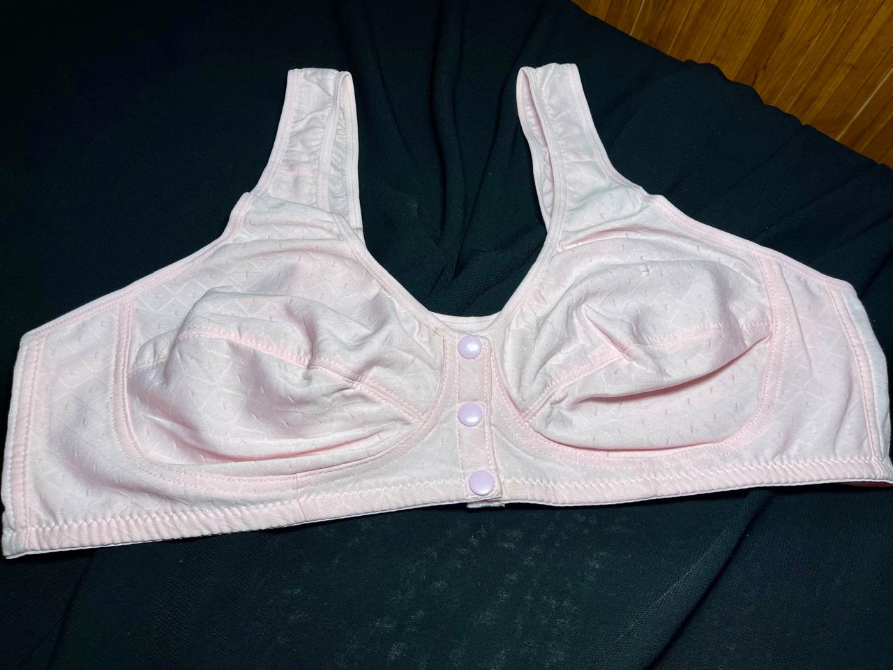 Lillys Front Open Button Bra